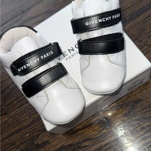 Givenchy Baby Shoes in White and Black